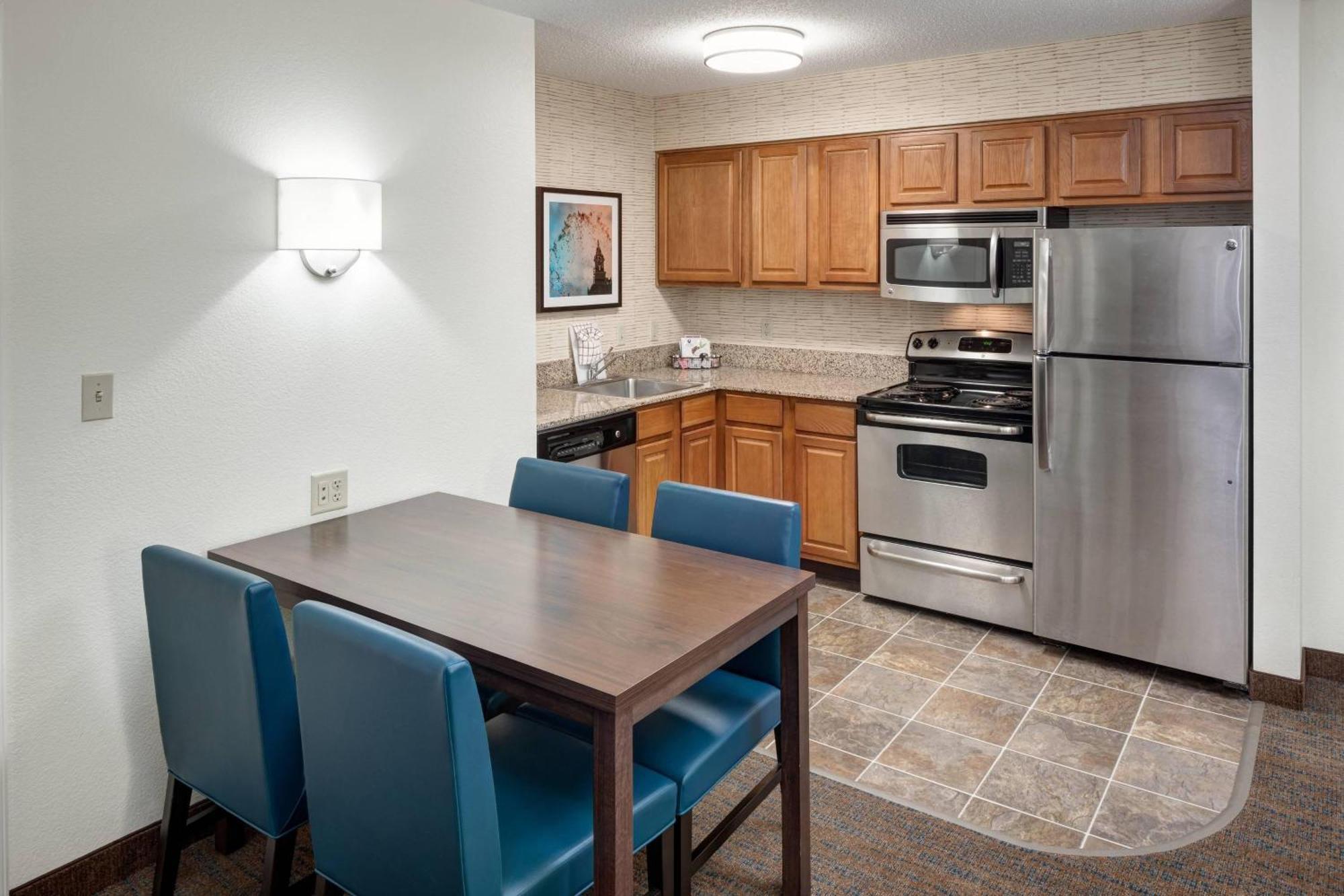 Residence Inn Kansas City Country Club Plaza Eksteriør billede