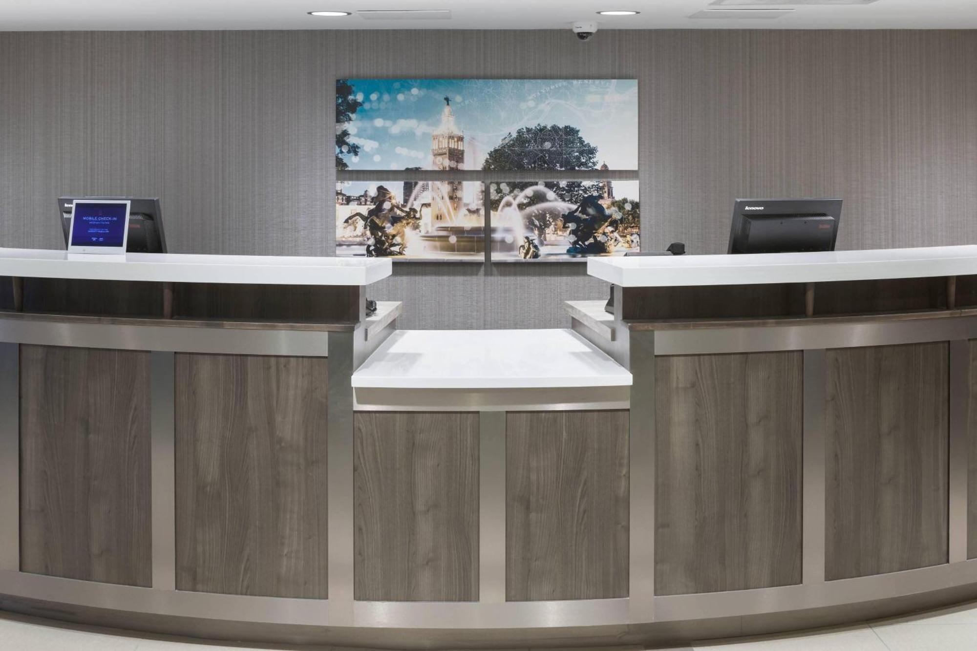 Residence Inn Kansas City Country Club Plaza Eksteriør billede