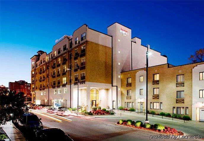 Residence Inn Kansas City Country Club Plaza Eksteriør billede